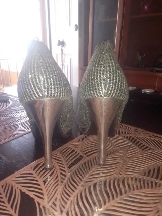 Zapatos de tacón plateados talla 37
