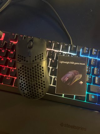 Mouse Gaming Wireless RGB Honeycomb, rotella rotta