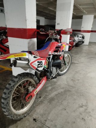 Moto Enduro Gas Gas 250 Roja/Blanca
