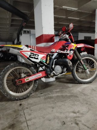 Moto Enduro Gas Gas 250 Roja/Blanca