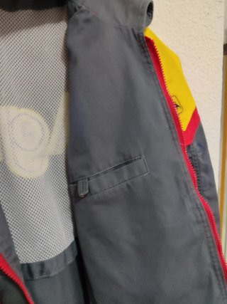 Chaqueta Agip Gris y Amarilla Vintage Y2K