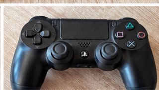 PS4 (PlayStation 4) Negra + Mando + Cables 500gb