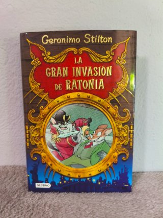 Diferentes libros especiales de Gerónimo Stilton