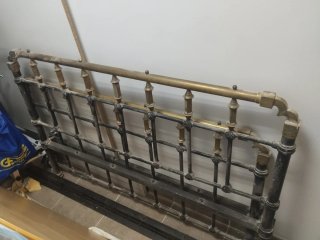 Estructura de cama forja y latón