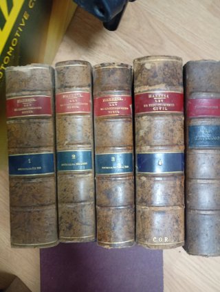 Libri di diritto antichi (prezzo per unità)