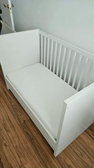 Cuna STUVA blanca con cajones + colchón +funda