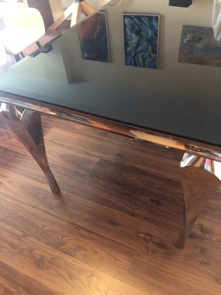 Mesa comedor cristal y metal diseño moderno