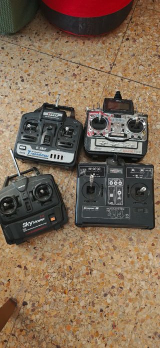 Mando Radio Control Graupner JR FM 414