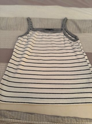 Top Zara Rayas Blanco y Negrou