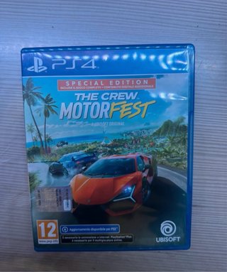 PlayStation 4 (PS4) Silver + 2 joystick + 3 giochi