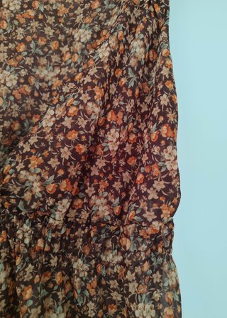 Top, blusa de Bershka de flores marrón, S
