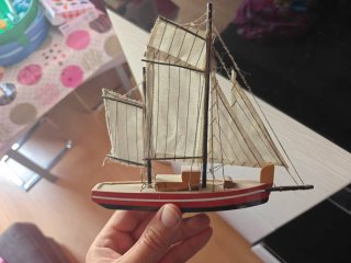 Maqueta de barco de madera precio por el conjunto