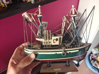 Maqueta de barco de madera precio por el conjunto