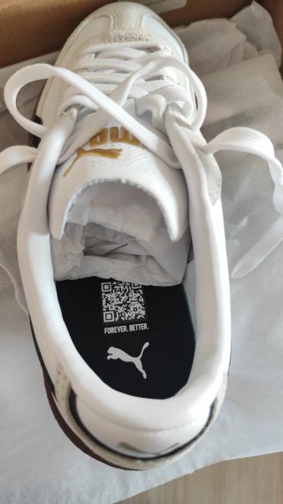 Zapatillas Puma Blancas y Marrones