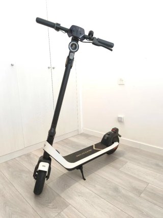 Patinete Eléctrico NIU KQi2 PRO Blanco