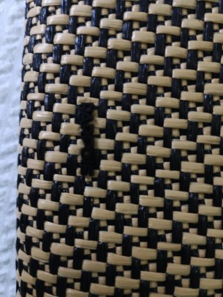 Bolso Parfois tejido beige y negro