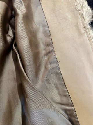 Chaleco de piel gris