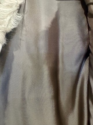 Chaleco de piel gris