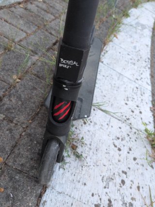 Patinete negro