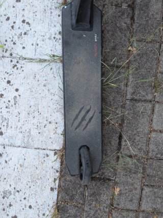 Patinete negro