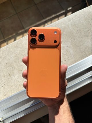 iPhone 17 Pro Max Naranja