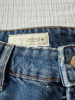 Falda Zara 1975 Mini denim 5 bolsillos. Talla L.