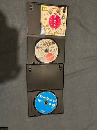 Lote 2 juegos Wii: Wii Party y Wii Sports