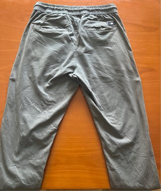 Pantalón Zara