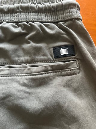Pantalón Zara