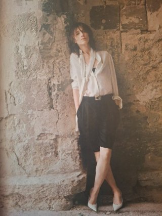 Charlotte Gainsbourg. Revista.