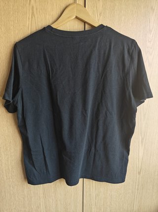 T-shirt preta