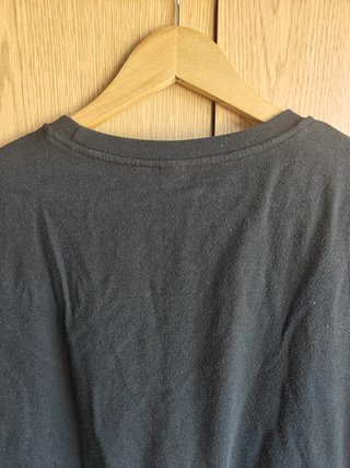 T-shirt preta