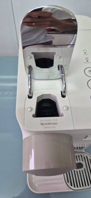 Cafetera Nespresso Lattissima One
