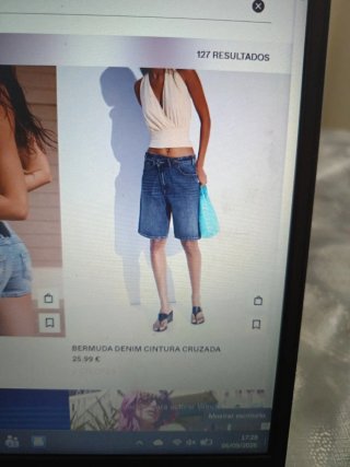 Bermuda denim Bershka cintura cruzada T.34