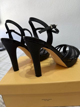 Sandalias de fiesta elegantes