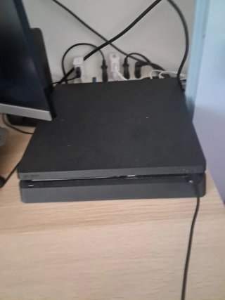 PlayStation 4 PS4 Nera