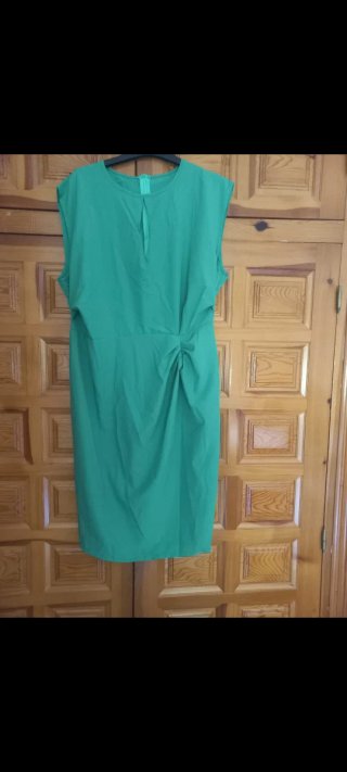 Vestido verde sin estrenar T.42/44
