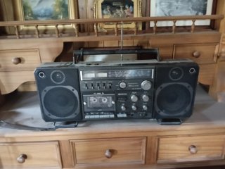 Radio Cassette Sanyo M9998LV