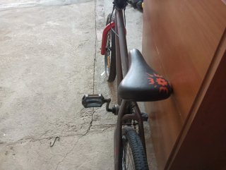 Bicicleta BMX Gris y Roja