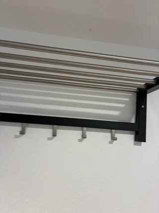 Perchero TJUSIG IKEA Negro