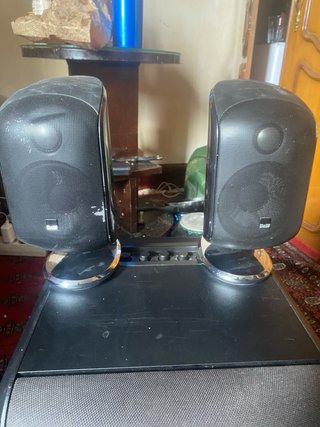 Altavoces B&W Negros