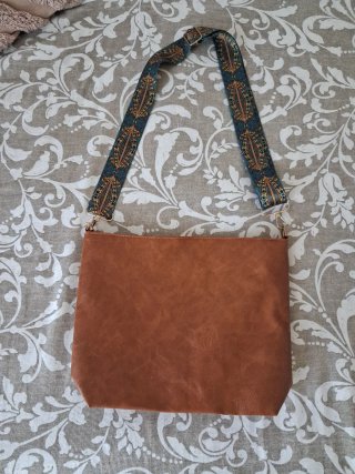 Bolso de cuero marrón nuevo + monedero/bolsita