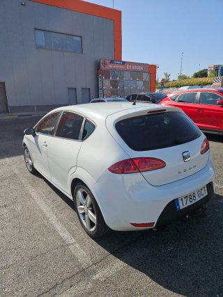 SEAT Leon Sport 140cv con bola/gancho remolque