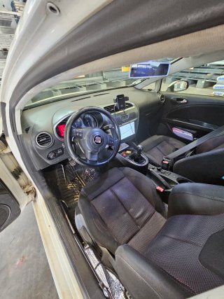 SEAT Leon Sport 140cv con bola/gancho remolque