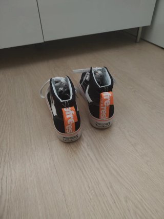 Zapatillas estilo Vans Altas Negras Naranja