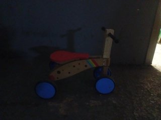 Triciclo de madera para niños