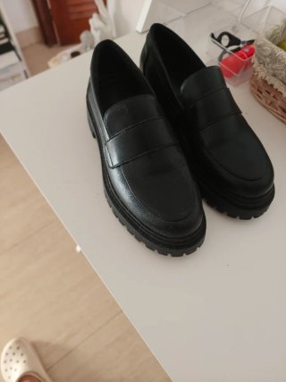 Mocasines negros suela gruesa