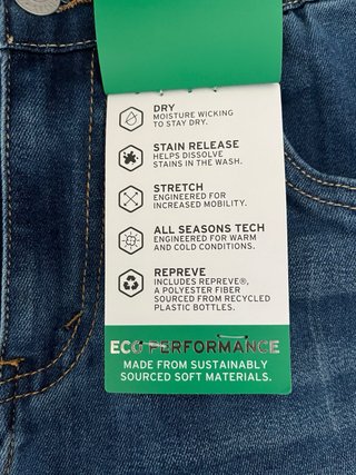 Pantalón corto Levi's azul. Nuevo.
