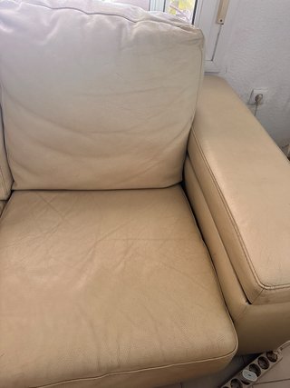 2 Sofás de Piel Beige