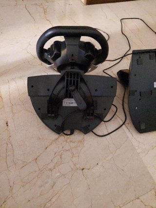 Volante Ferrari PS5/PS4 con Pedales